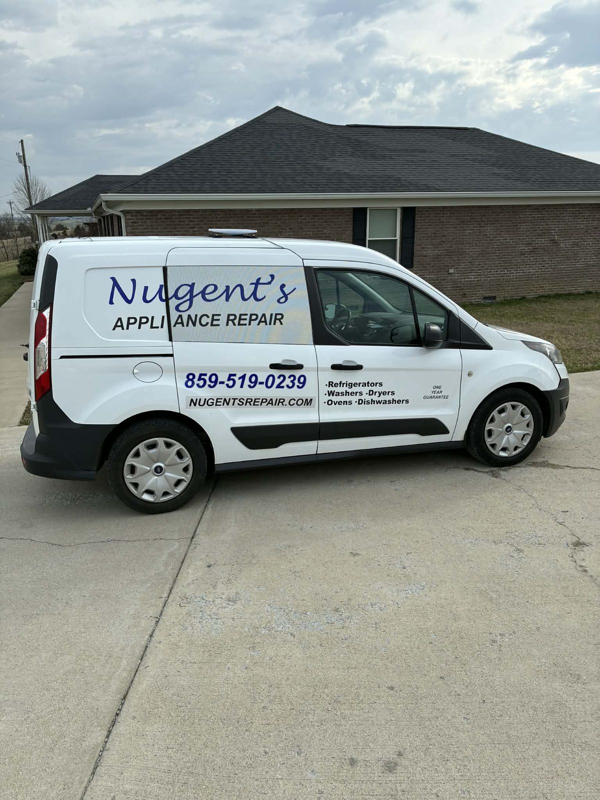 Nugent's Appliance Repair service van serving Lebanon, Danville, Bardstown and Central Kentucky — refrigerator, washer, dryer, oven and dishwasher repair